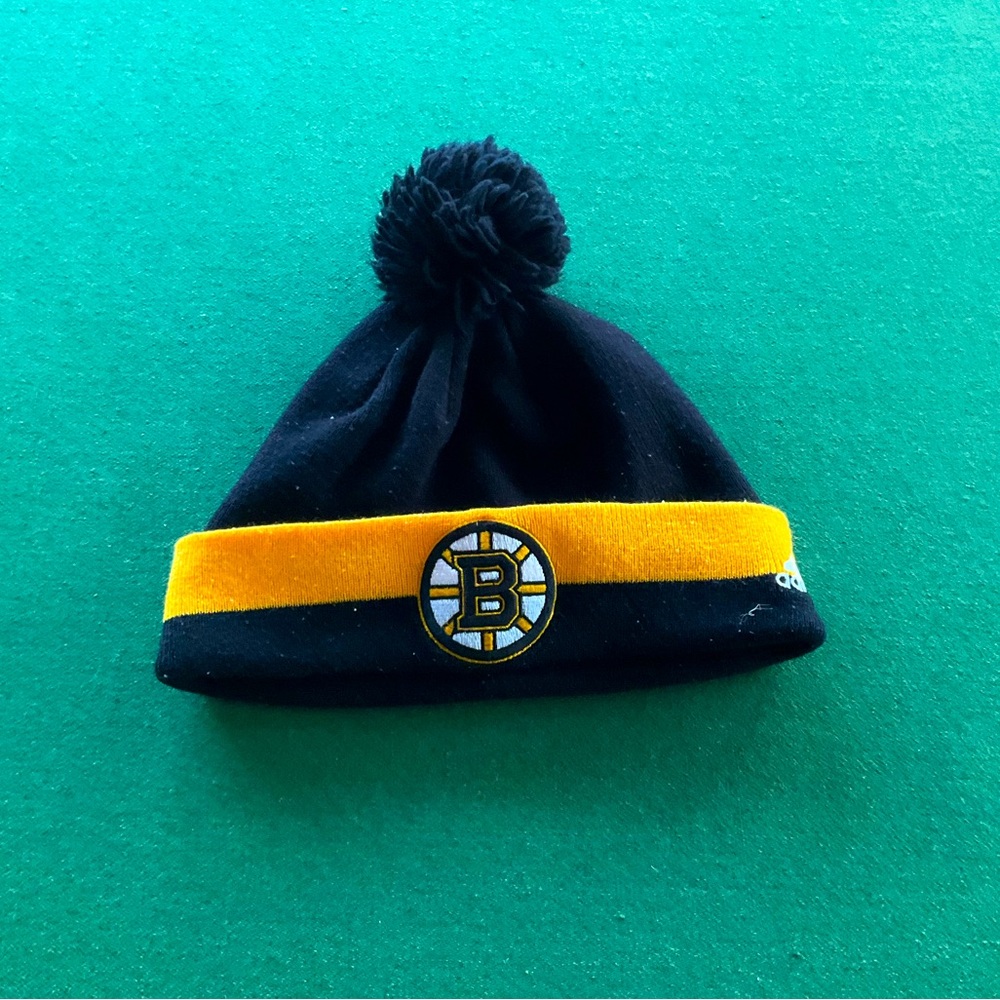 Adidas Boston Bruins knit beanie winter hat used condition black gold NH…